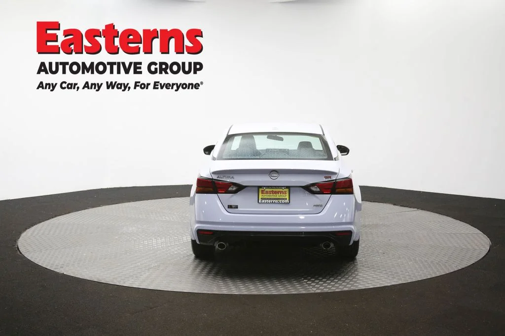 Used 2023 Gray Nissan 2.5 SR image 37