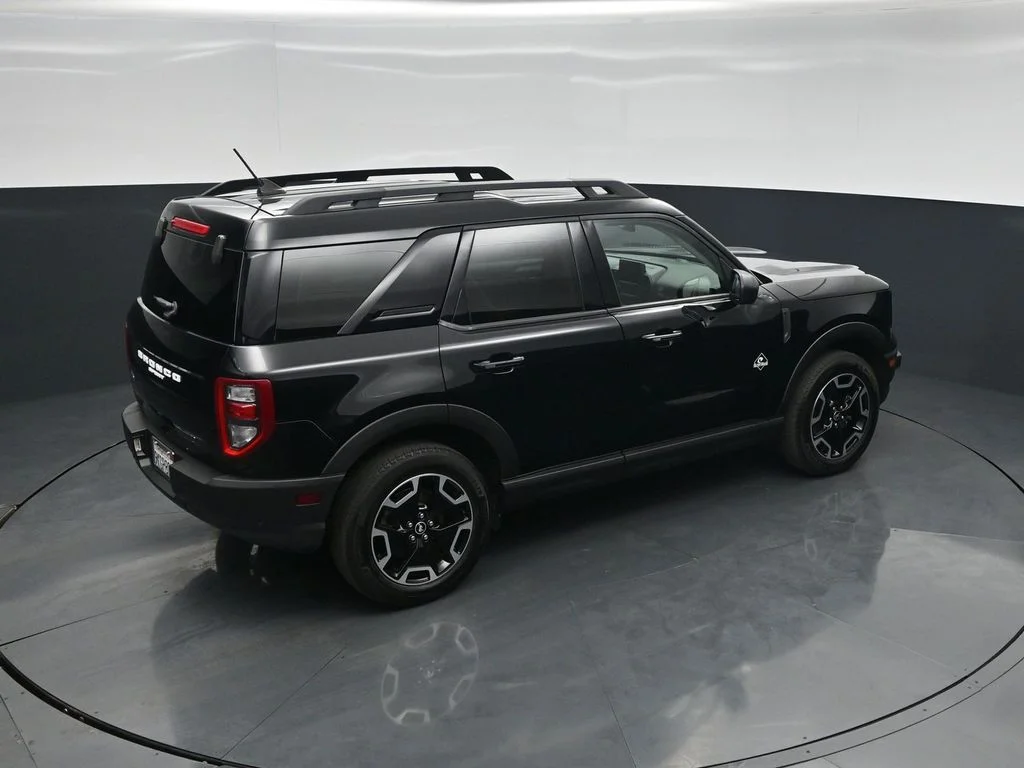 Used 2023 Black Ford Outer Banks image 37