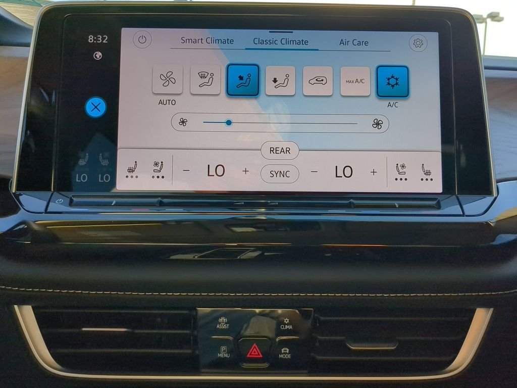New 2026 Silver Volkswagen 2.0T SE w/Technology image 23