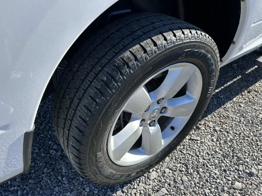 Used 2015 White Ram Express image 22