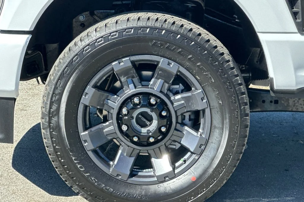 New 2026 Oxford White Ford F-350® XL image 23