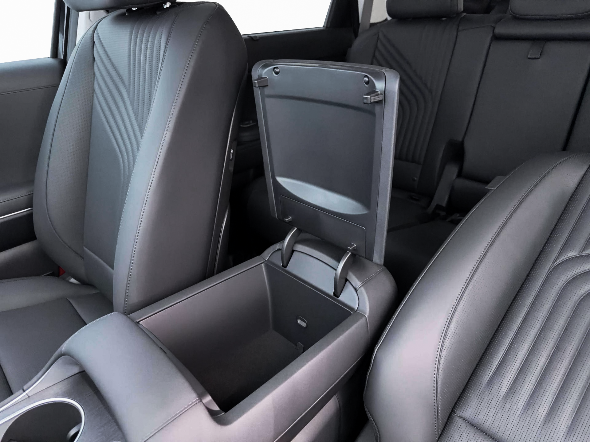 New 2026 Classy Blue Pearl Hyundai Blue SEL Premium 8P image 13