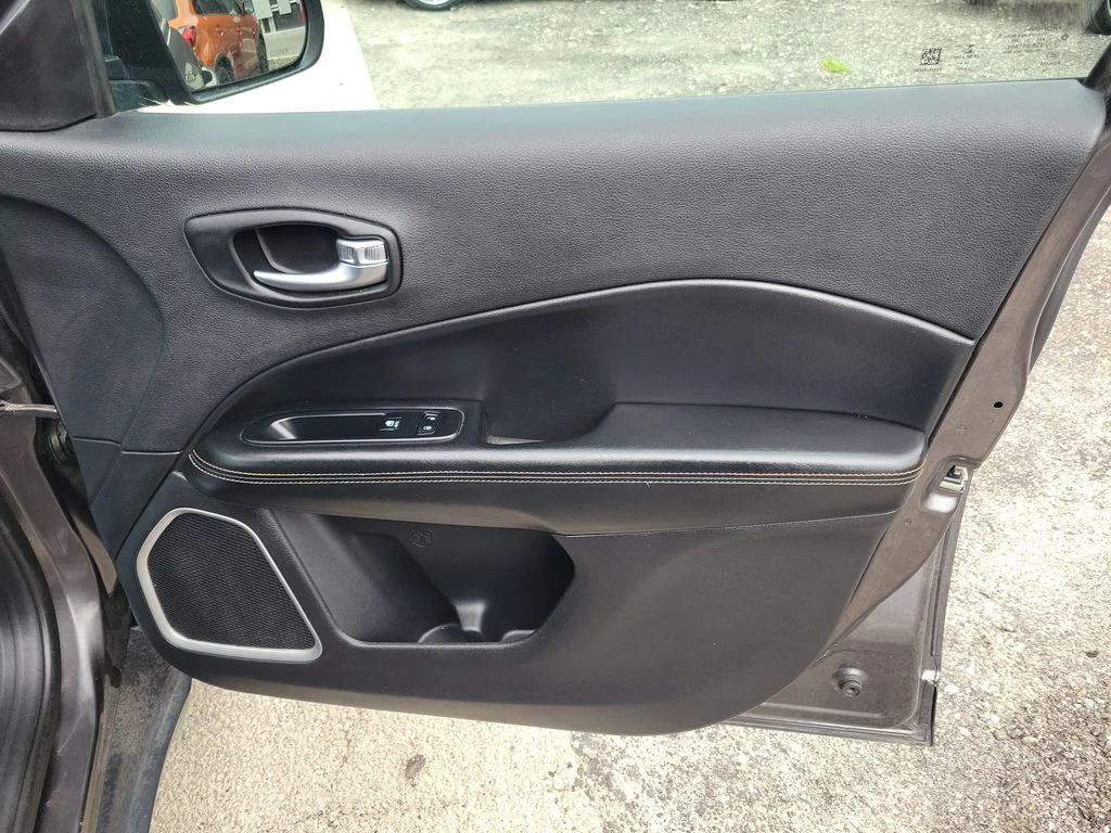 Used 2020 Gray Jeep Latitude image 38