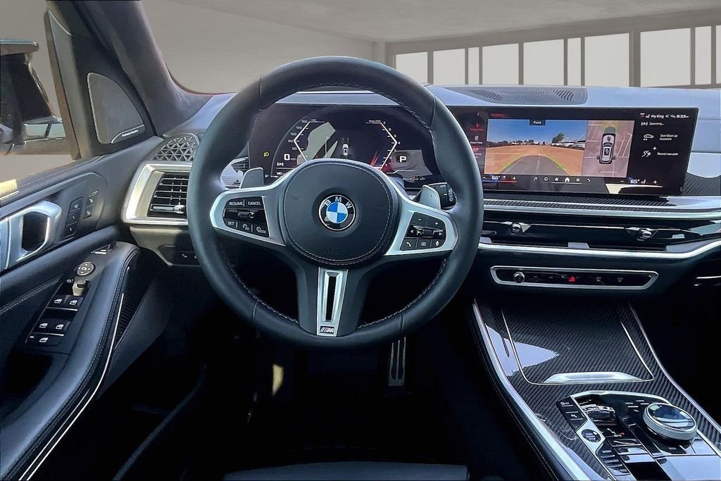 Used 2025 White BMW M60i image 5