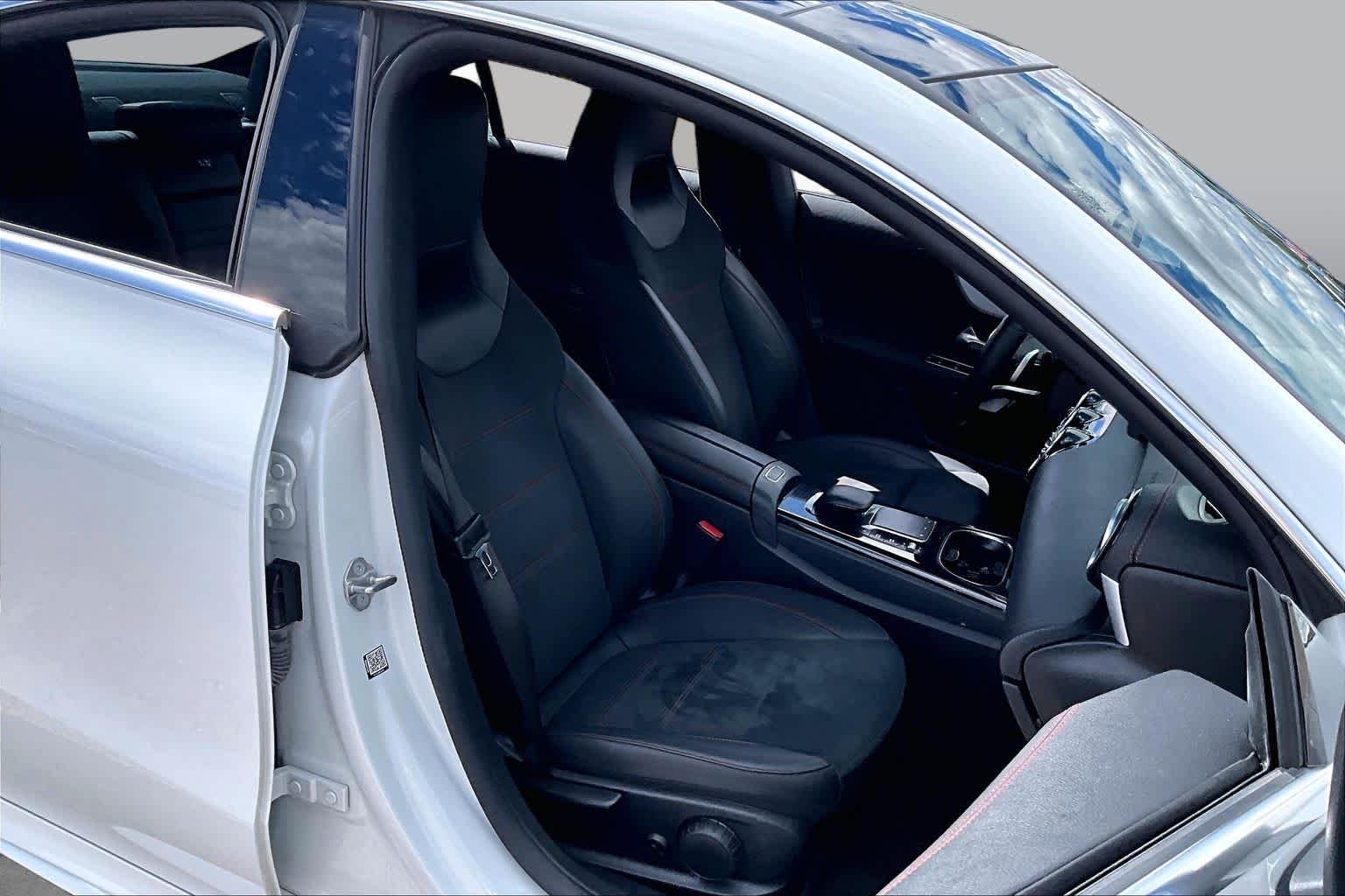 Used 2022 Digital White Metallic Mercedes-Benz CLA 250 image 7