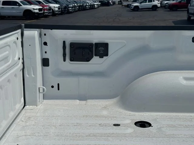 New 2026 Bright White Clear-Coat Exterior Paint RAM TRADESMAN image 17