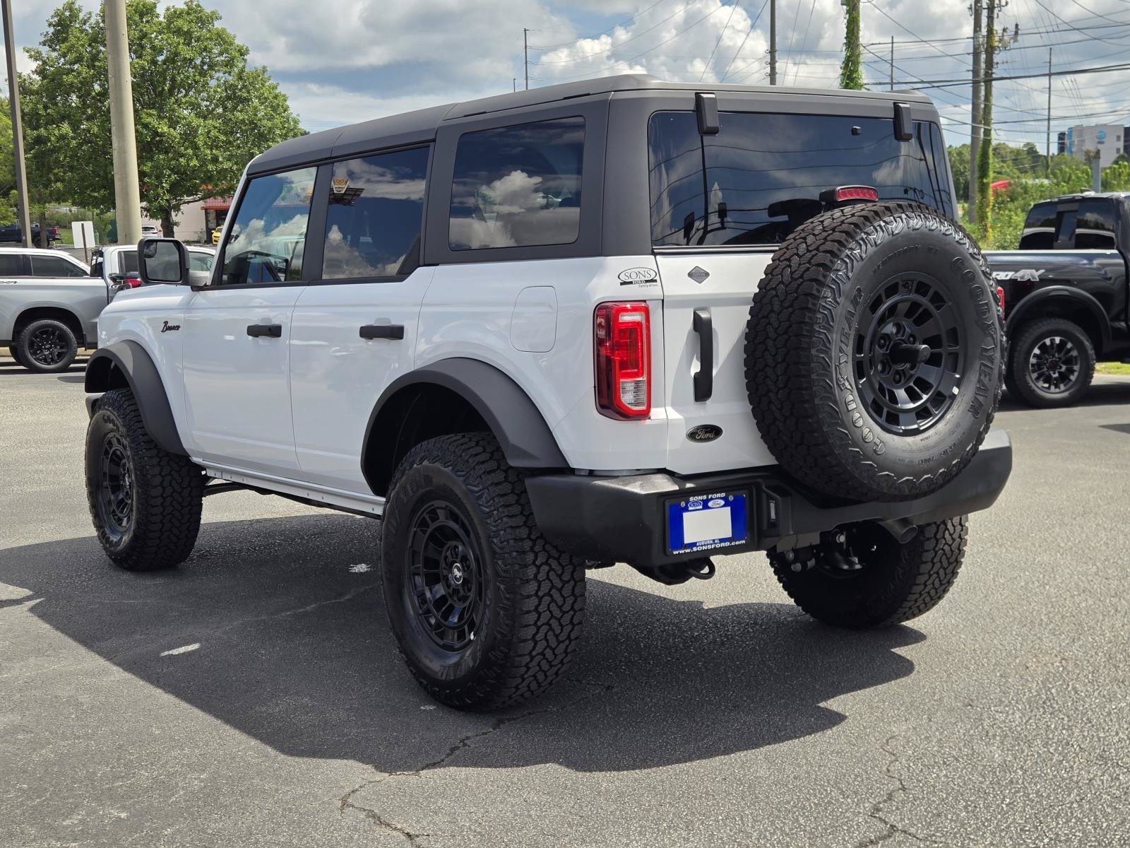 New 2026 Oxford White FORD Big Bend® image 10
