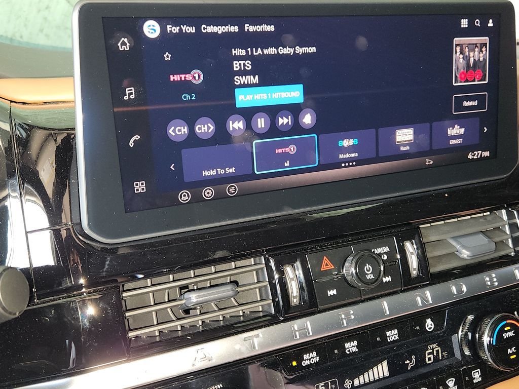 New 2026 Boulder Gray Pearl / Super Black Two-tone Nissan Platinum image 16