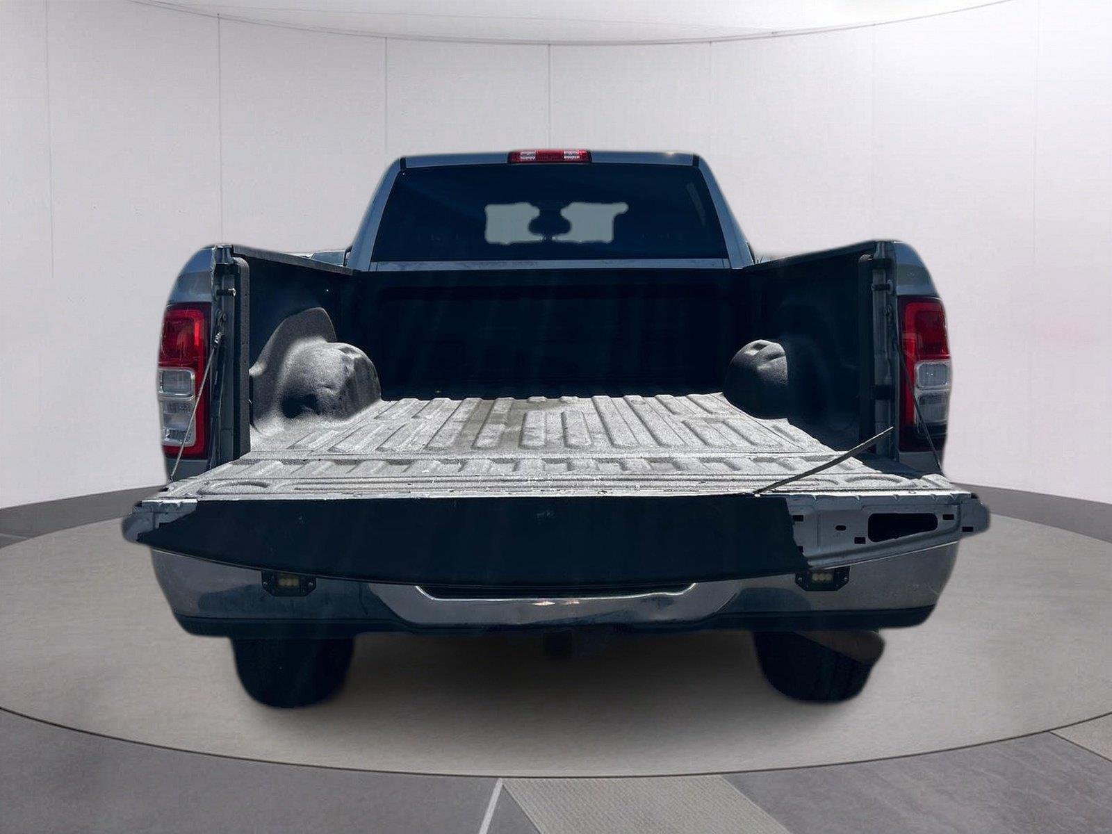 Used 2020 Billet Silver Metallic Clearcoat Ram Big Horn image 5