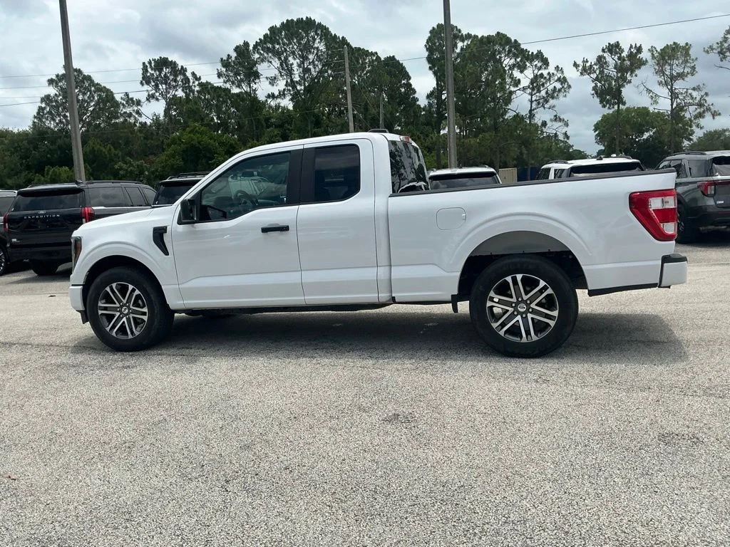 Used 2023 White Ford XL image 7