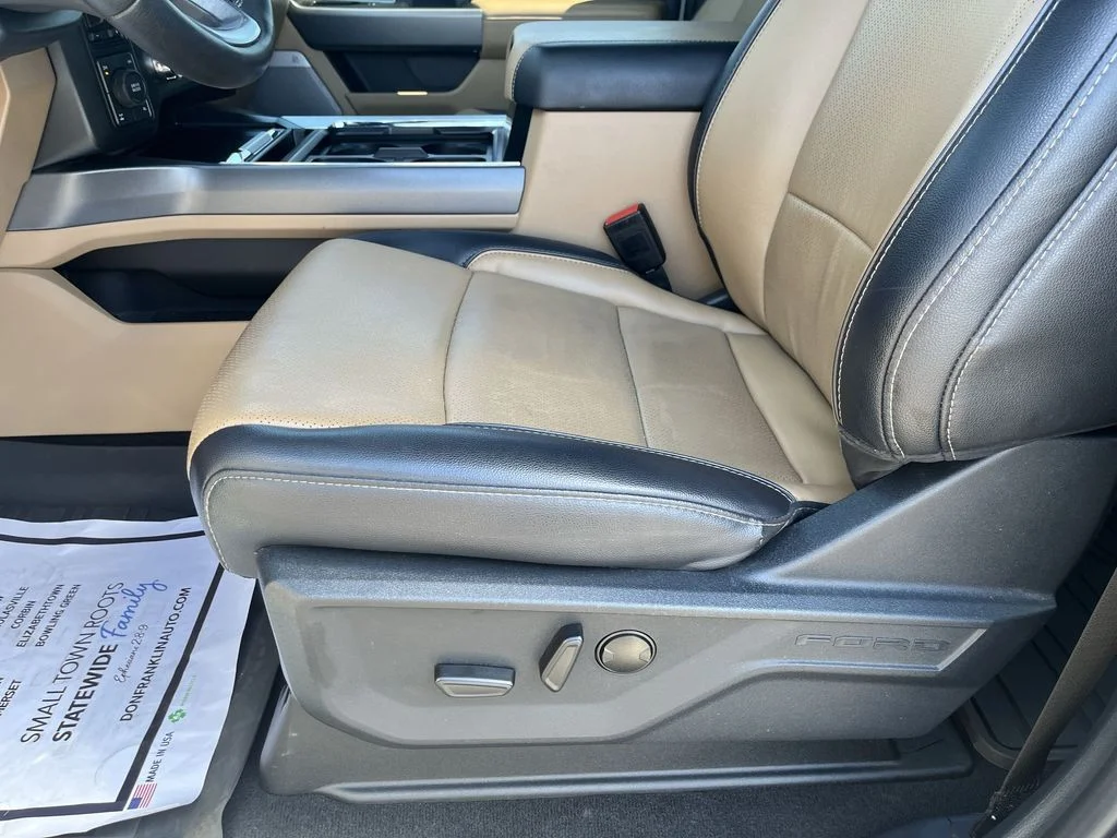Used 2025 White Ford Lariat image 12