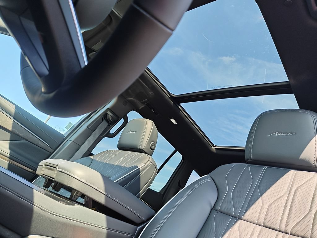 New 2026 Iridescent White Tricoat Buick Avenir image 24