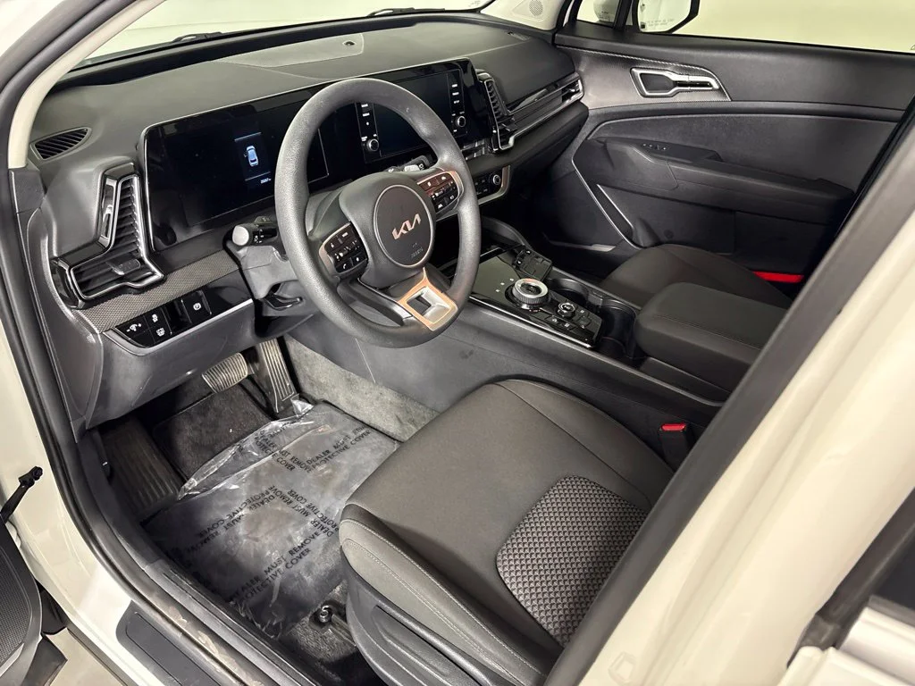 Used 2023 White Kia LX image 24