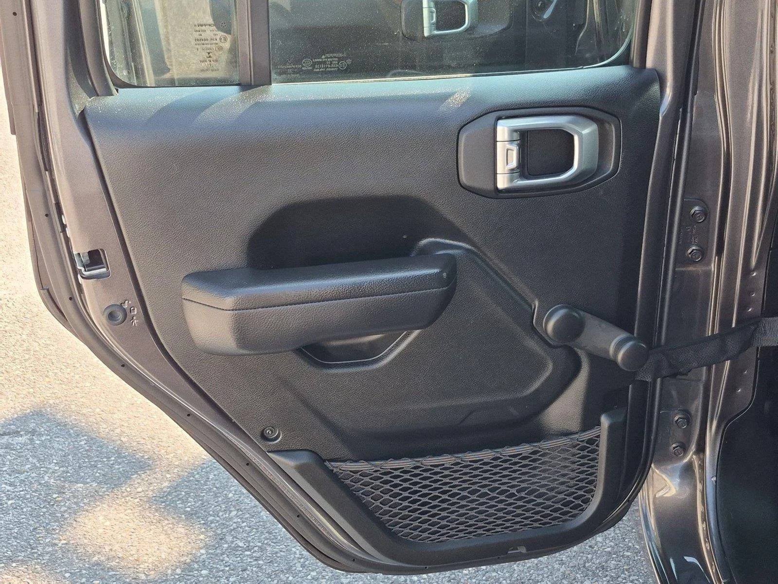 Used 2022 Granite Crystal Metallic Clearcoat Jeep Unlimited Sport image 34
