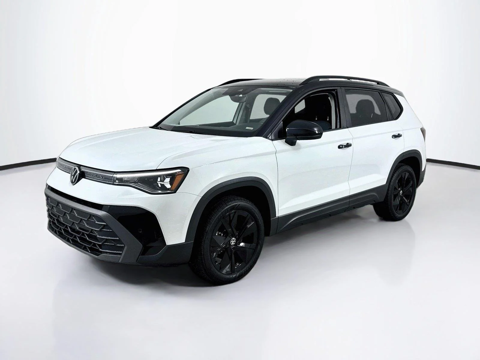 New 2027 Pure White w/Deep Black Roof Volkswagen SE Black image 1