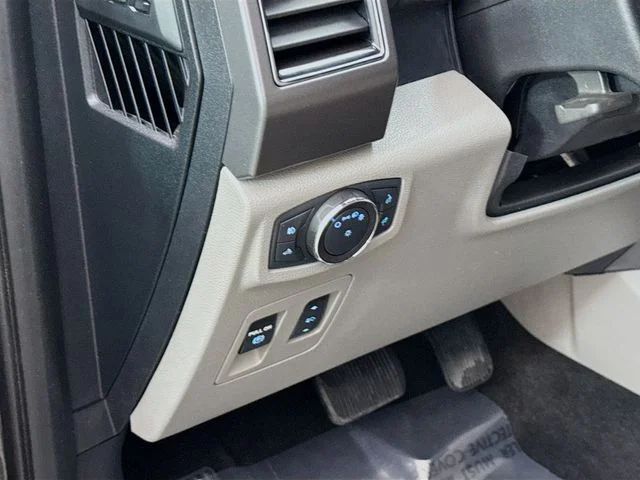 Certified Used 2019 Magnetic Ford XLT image 10