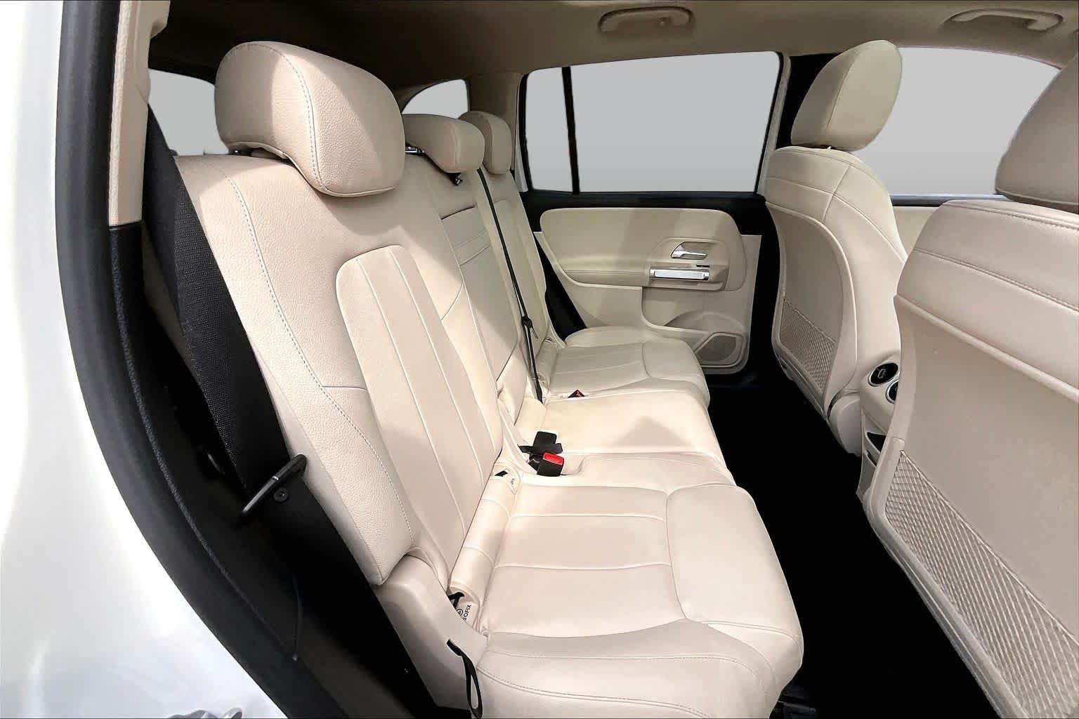 Used 2020 Polar White Mercedes-Benz GLB 250 image 21