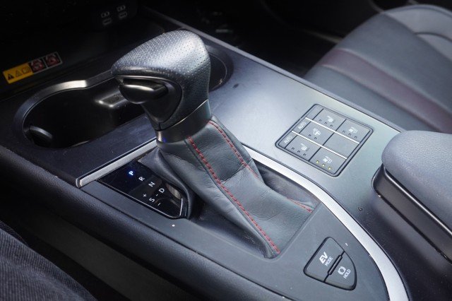Used 2024  Lexus UX 250h F SPORT Handling image 35