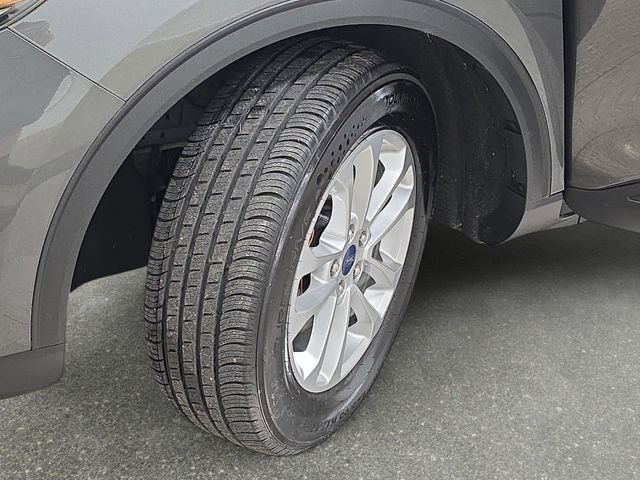 Used 2020 Gray Ford SE image 32