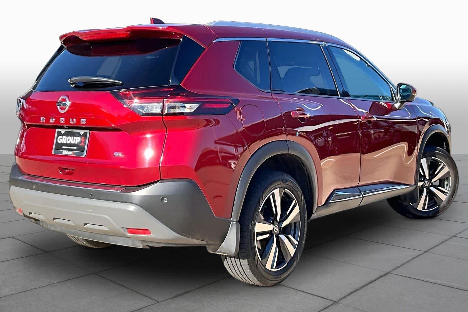 Used 2021 Scarlet Ember Tintcoat Nissan SL image 13