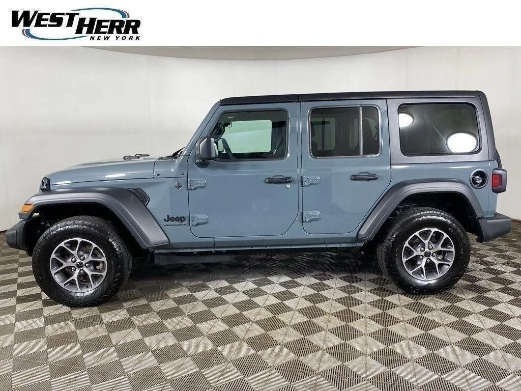 Used 2026 Anvil Clearcoat Jeep Sport S image 23