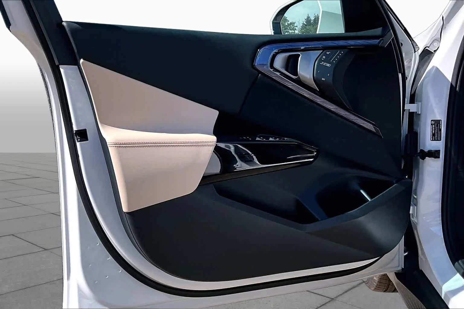 New 2026 Alpine White BMW 30 xDrive image 11