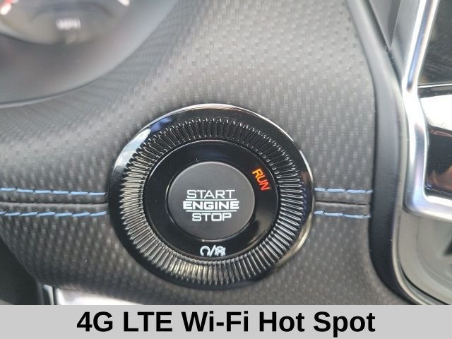 New 2026 Bright White Clearcoat Jeep Latitude image 8
