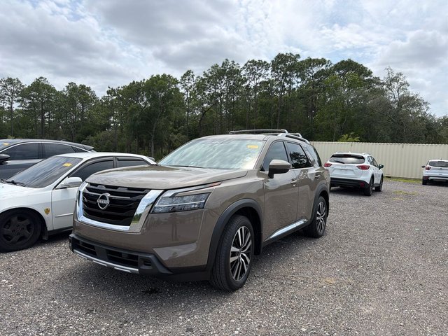 2024 Nissan Pathfinder Platinum