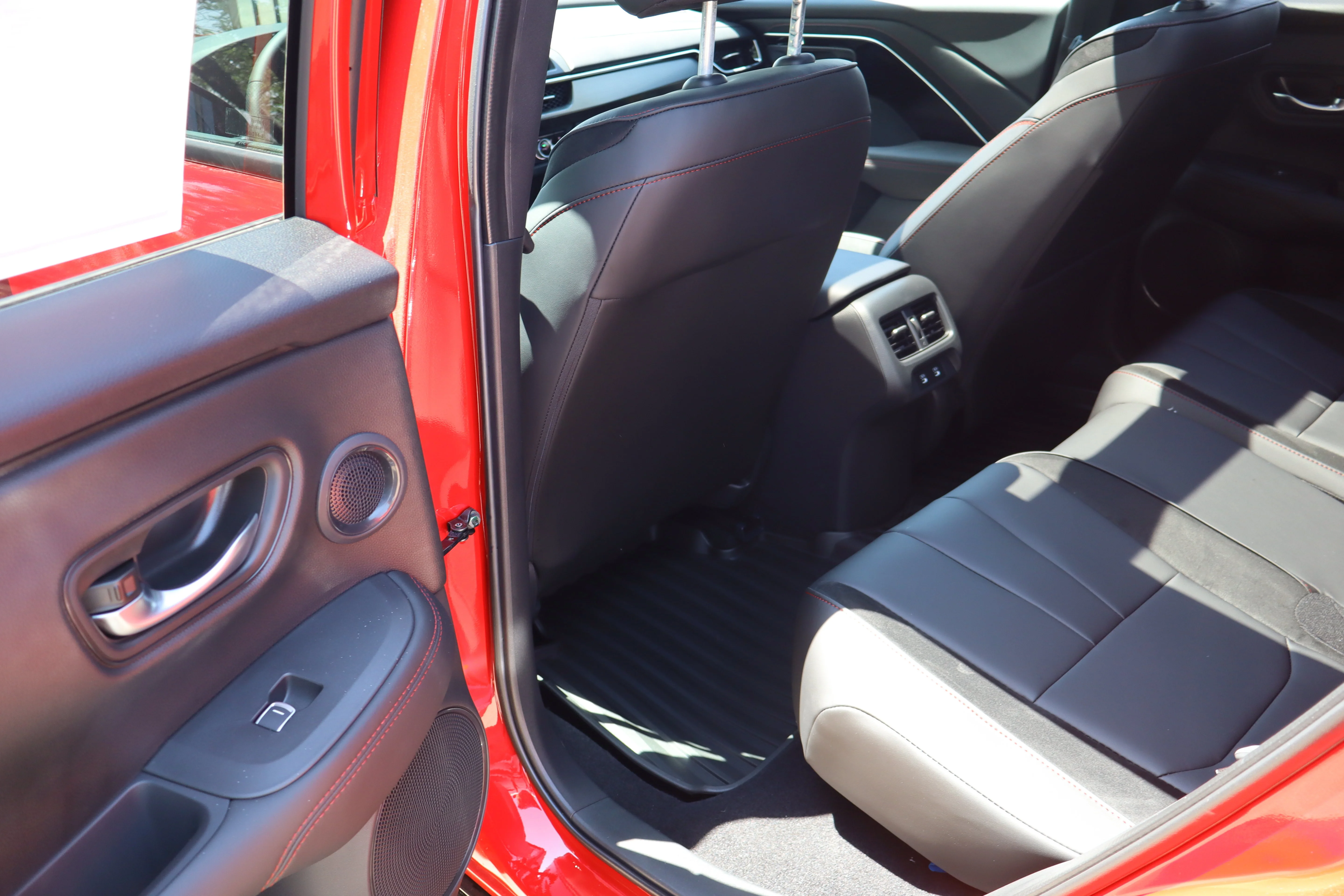 New 2026 Milano Red Acura w/A-Spec Advance Package image 26