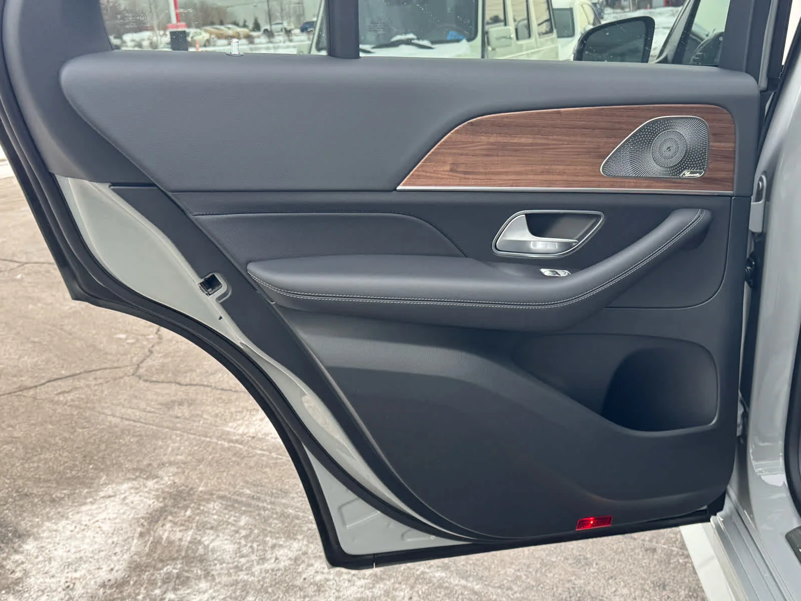 New 2026 MANUFAKTUR Alpine Grey Mercedes-Benz GLE 350 image 32