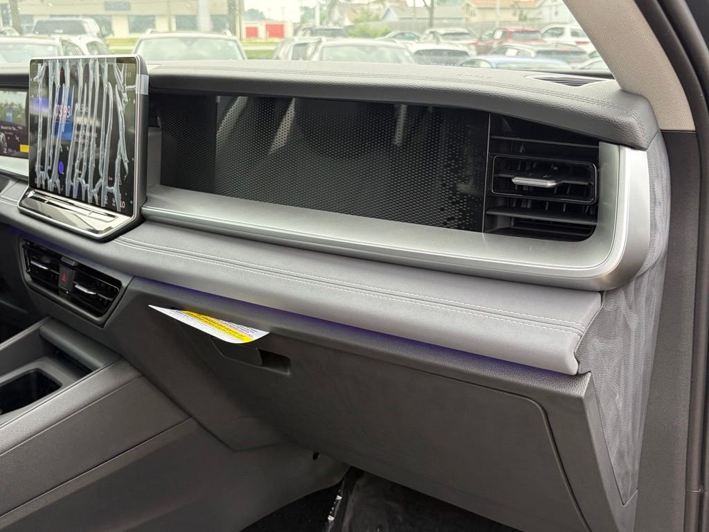 New 2026 Platinum Gray Metallic Volkswagen 2.0T SE image 17