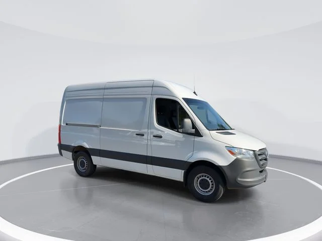 Used 2025 White Mercedes-Benz Cargo 144 WB image 2