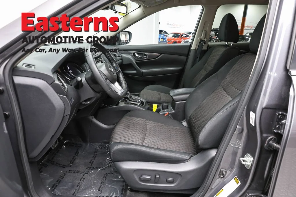 Used 2020 Gray Nissan SV image 14
