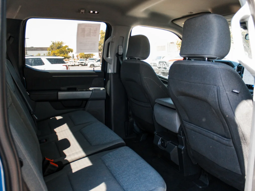 Used 2025 Blue Ford XLT image 26