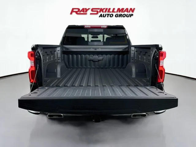 Used 2026 Black Chevrolet LTZ image 27
