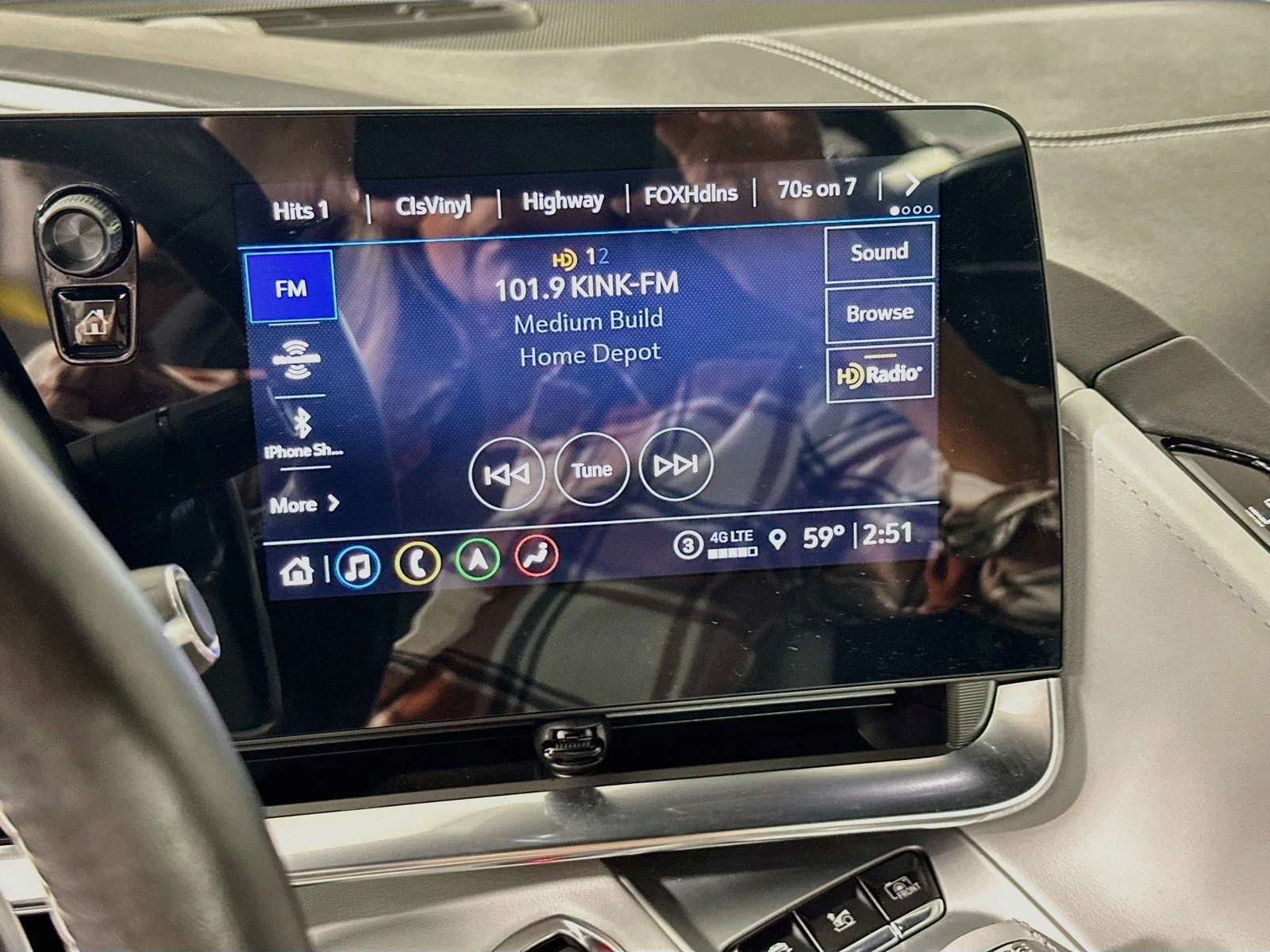 Used 2021 Silver Chevrolet Stingray image 16