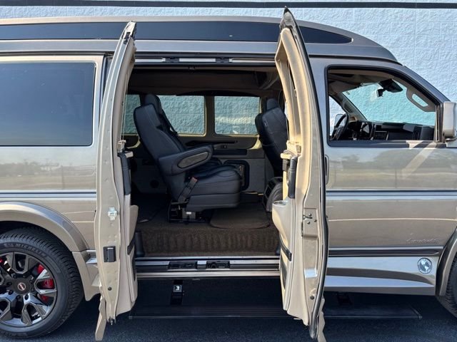 Used 2025 Special Exterior Color GMC Explorer Limited SE image 7