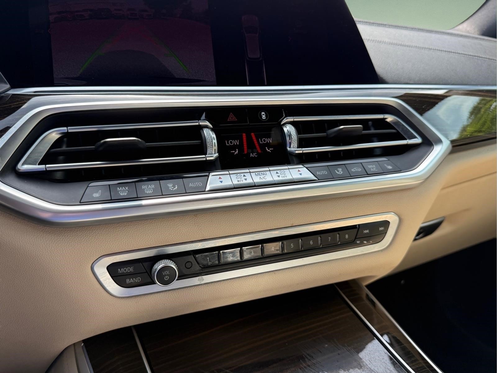 Used 2020 Arctic Gray Metallic BMW sDrive40i image 22