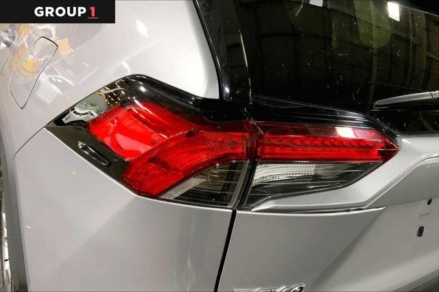 Certified Used 2025 SILVER SKY METALLIC Toyota  image 29