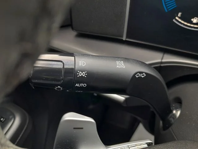 Used 2024 Green Hyundai SEL image 16