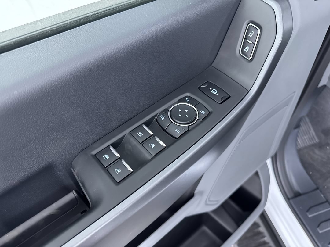 New 2026 Oxford White Ford XLT image 14