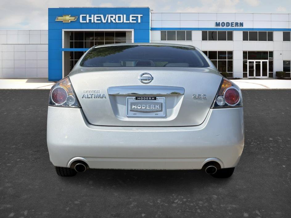 Used 2010 Radiant Silver Metallic Nissan 2.5 S image 4