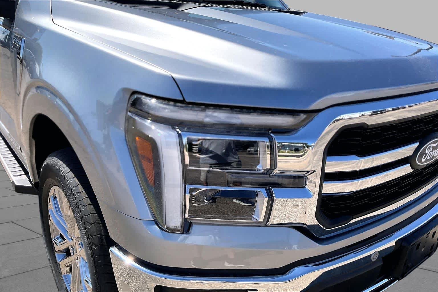 New 2026 Iconic Silver Metallic Ford Lariat® image 13