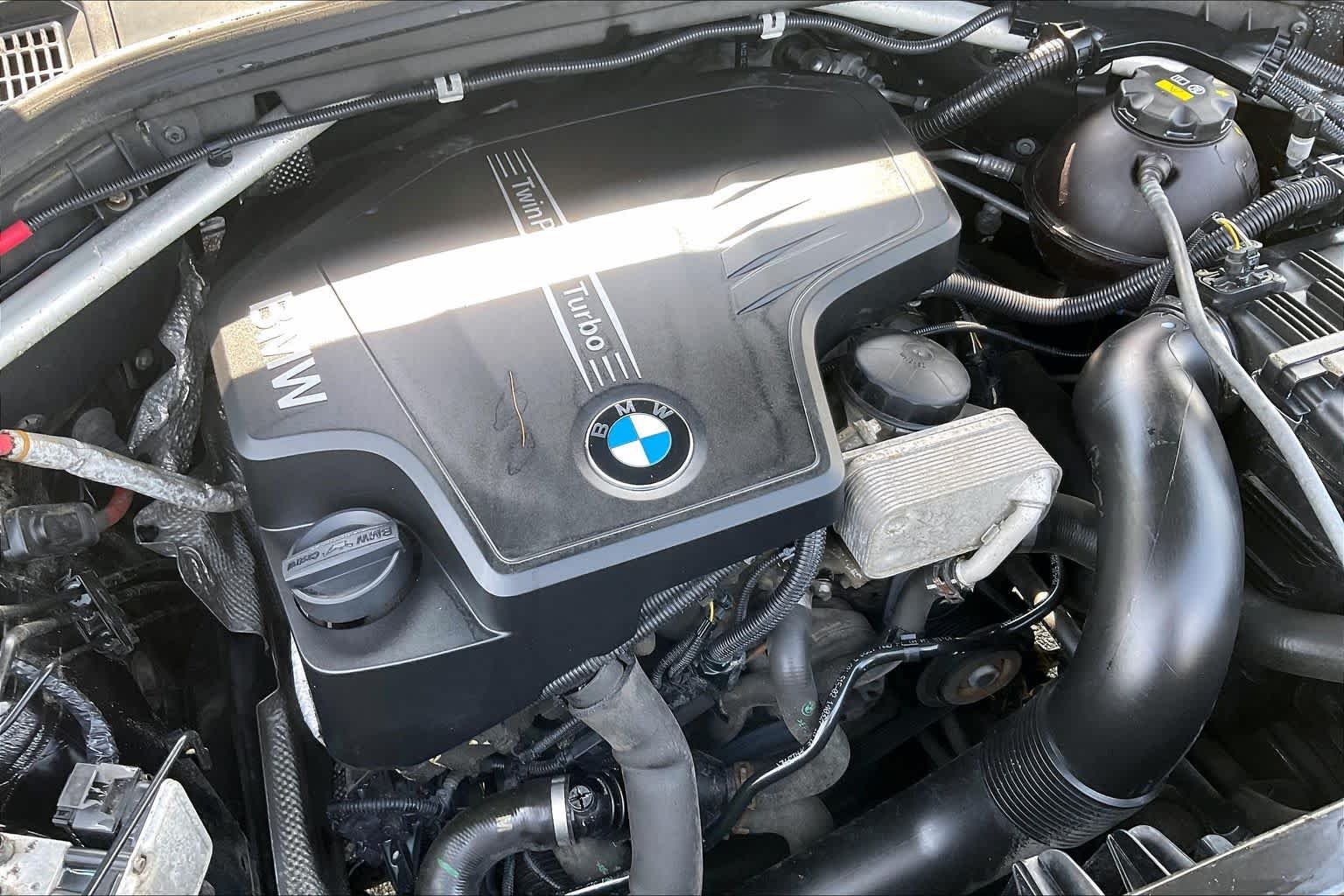 Used 2014 Black Sapphire Metallic BMW xDrive28i image 30