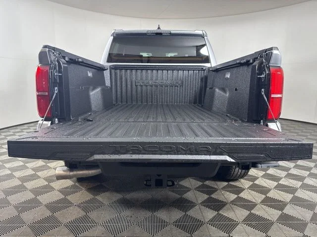 2026 Toyota Tacoma TRD Sport - Photo 21