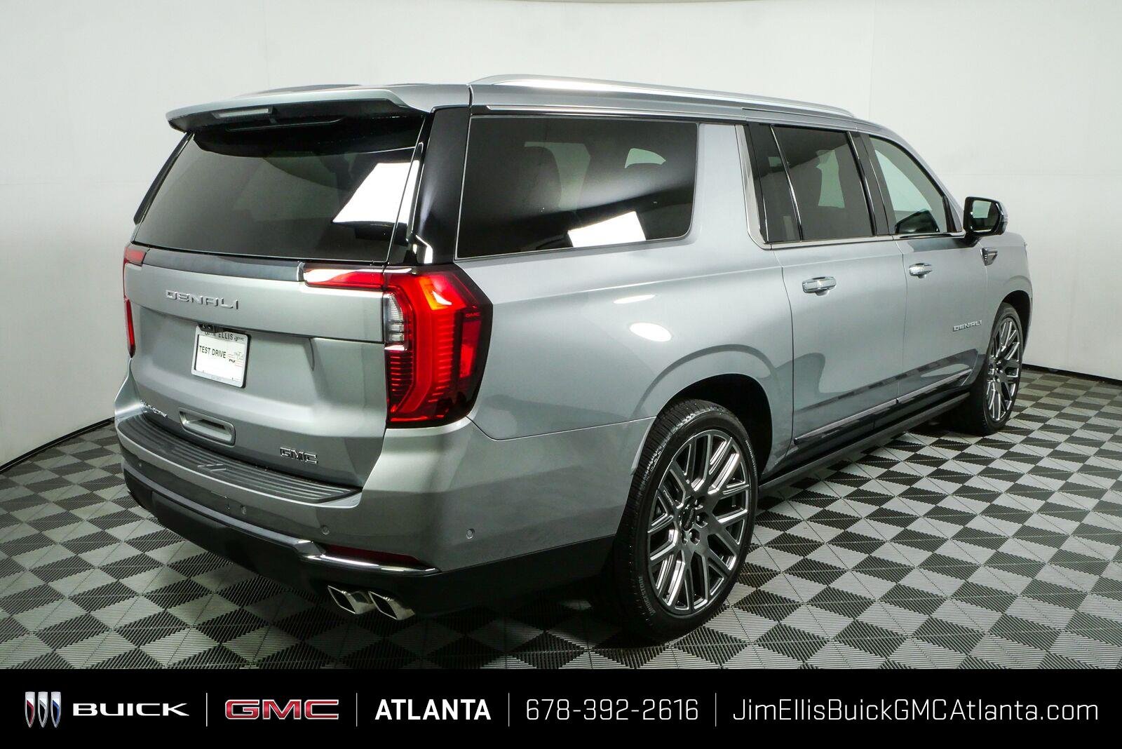 Used 2025 Sterling Metallic GMC Denali Ultimate image 3