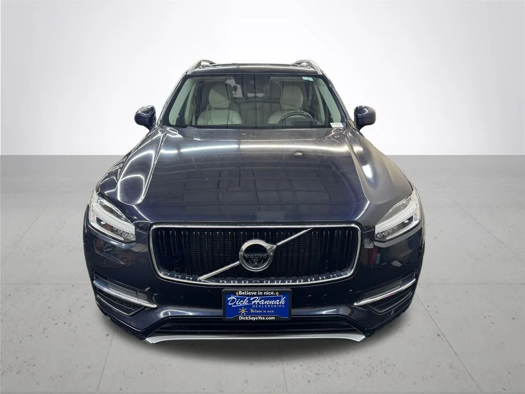 Used 2019 Blue Volvo T5 Momentum image 10