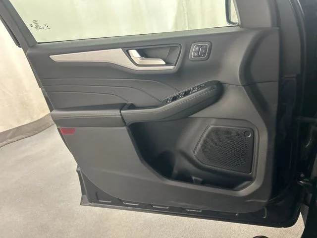 Used 2025 Black Ford Platinum image 23