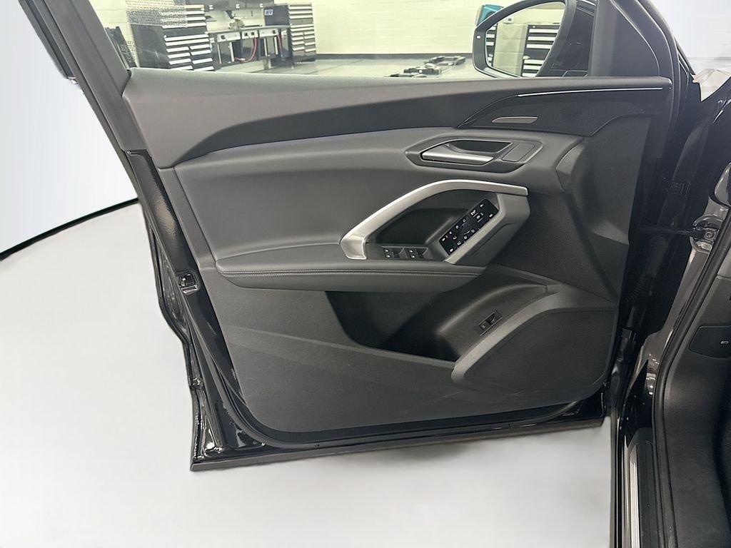 Used 2025 Black Metallic Audi 2.0T Premium Plus image 23