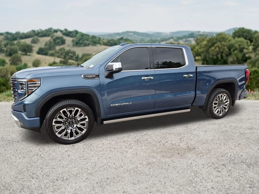 Used 2025 Blue GMC Denali Ultimate image 4